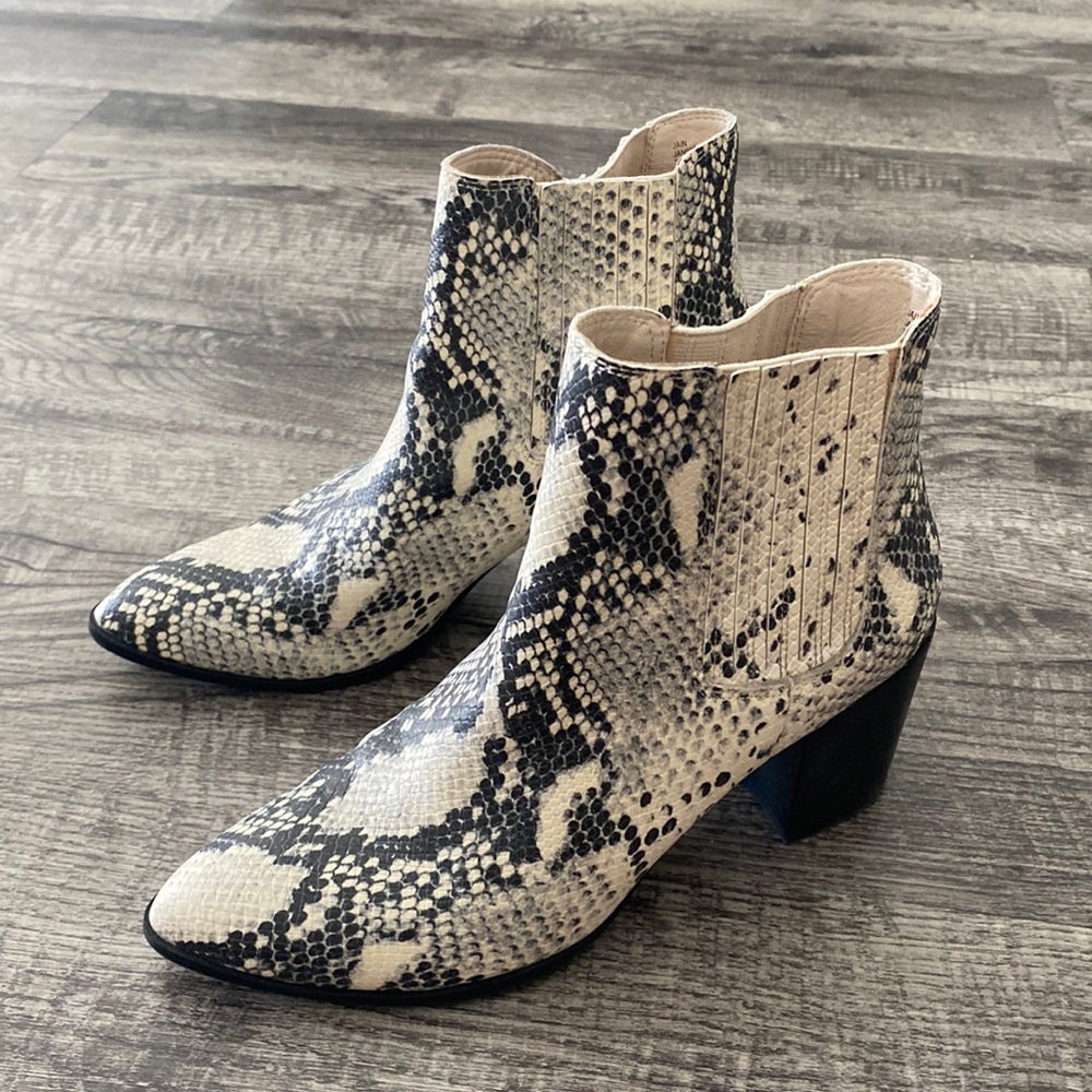 Steve Madden Boots